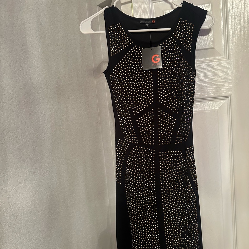 G by Guess Black and Gold Sleeveless Sheath Dress
